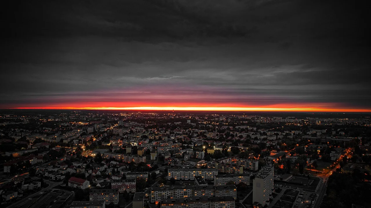 Panorama Koszalina o zmierzchu