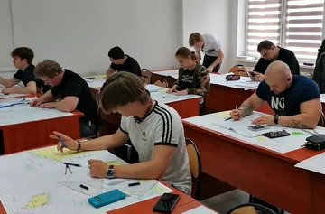 Nauka pracy z mapami nawigacyjnymi