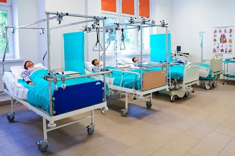 PRACOWNIE PIELĘGNIARSTWA - Prywatna Wyższa Szkoła Nauk Społecznych, Komputerowych i Medycznych