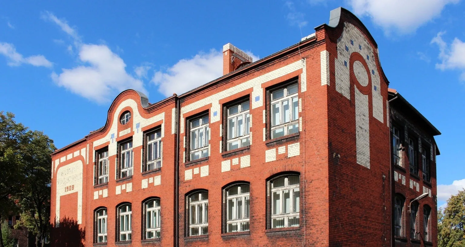 Wyższa Szkoła Nauk Stosowanych w Rudzie Śląskiej — materiał ilustracyjny