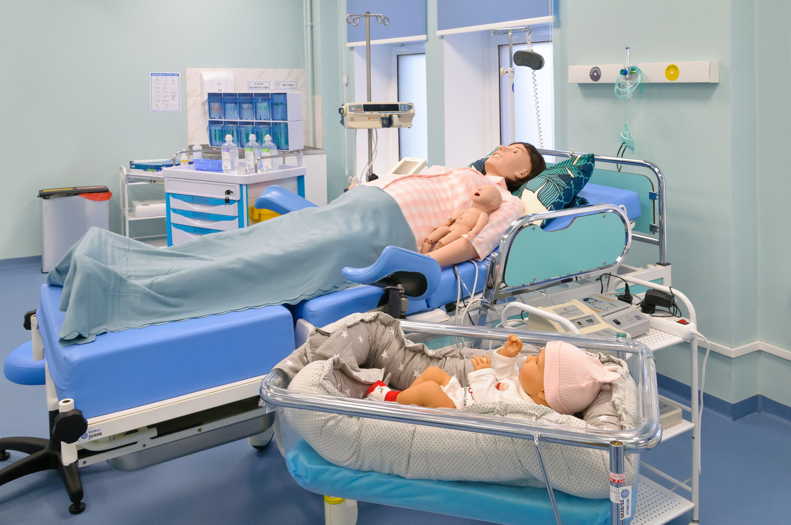 Stanowisko symulacji opieki nad matką i noworodkiem — pracownia WUMed