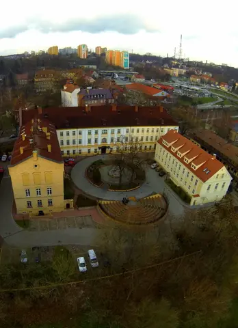 Kompleks budynków przy ulicy Teatralnej 25 - Akademia im. Jakuba z Paradyża w Gorzowie Wielkopolskim
