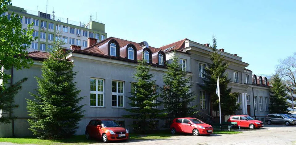 Warszawska Szkoła Zarządzania - Szkoła Wyższa — materiał ilustracyjny