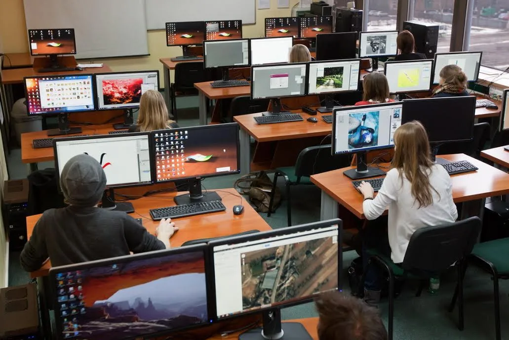 Wyższa Szkoła Technologii Informatycznych w Katowicach — materiał ilustracyjny