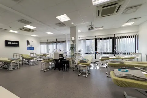 Pracownia kosmetologii stosowanej. Wyższa Szkoła Inżynierii i Zdrowia w Warszawie