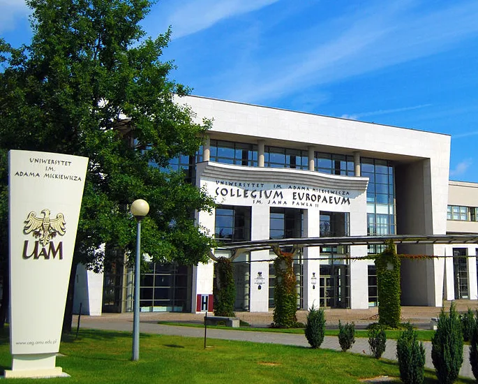 Uniwersytet im. Adama Mickiewicza w Poznaniu UAM — materiał ilustracyjny