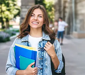 Studentka z książkami