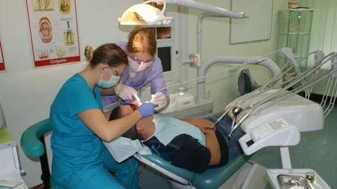 Państwowa Wyższa Szkoła Zawodowa w Ciechanowie - higienistka stomatologiczna